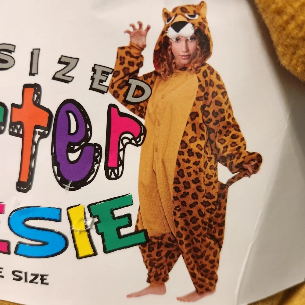 NWT Critter Costume Hooded One Piece Unisex Cheetah Oversize One Size Loungewear